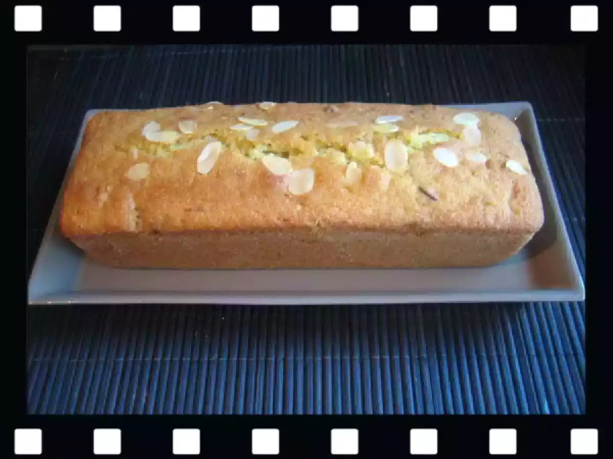 Cake parfumé à l'orange et aux noix façon Rose Bakery..