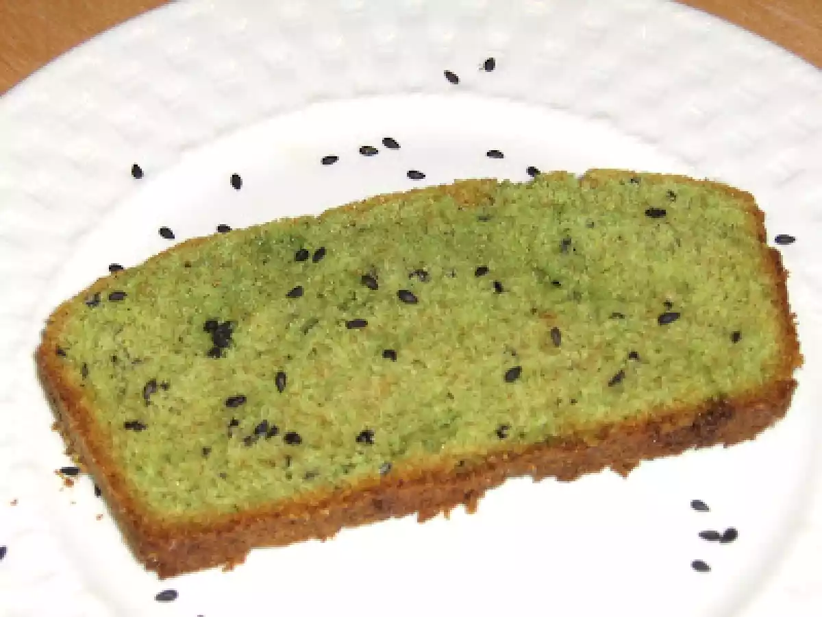 Cake pistache-sésame noir... ce n'est qu'un au revoir, chers collègues!