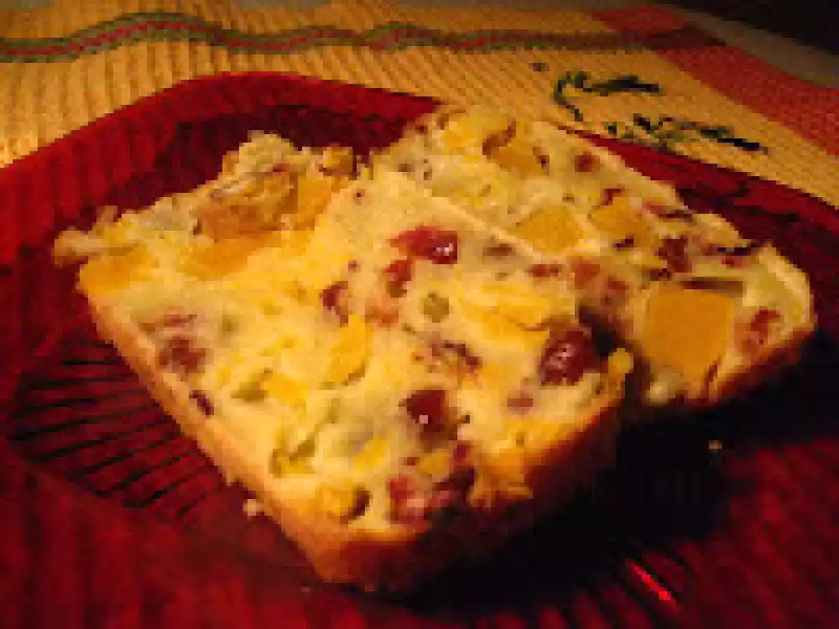 Cake salé à la citrouille, aux fleurs d'hibiscus, noisettes et canneberges séchées - photo 2