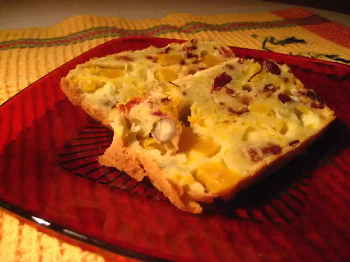 Cake salé à la citrouille, aux fleurs d'hibiscus, noisettes et canneberges séchées - photo 3