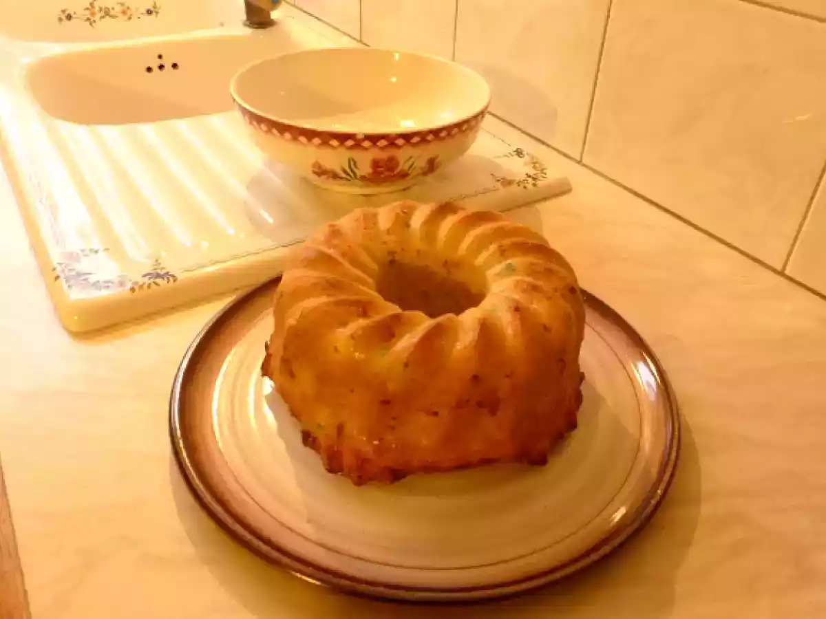 Cake salé aux tomates séchées et roquefort