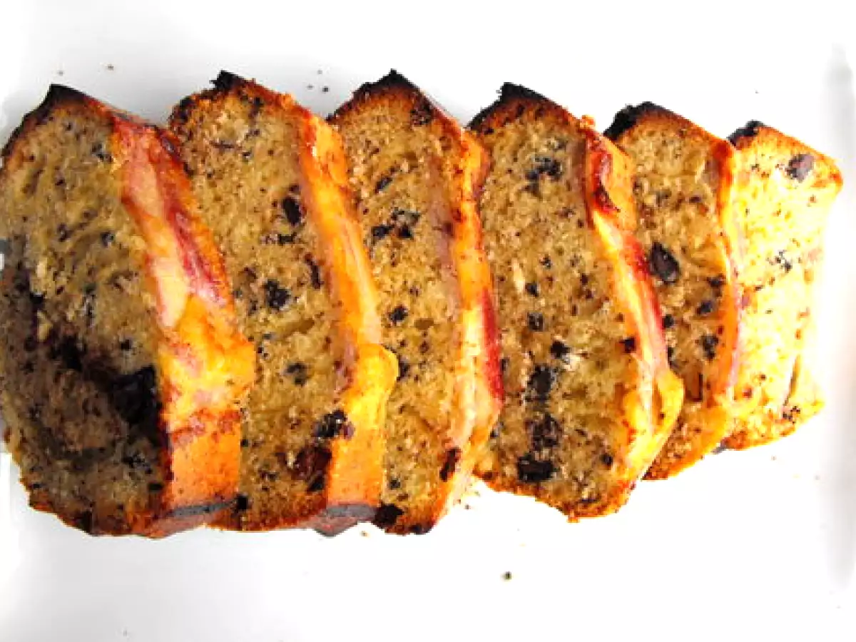 Cake tatin à la banane et à l'huile d'olive avec touches de chocolat - photo 4