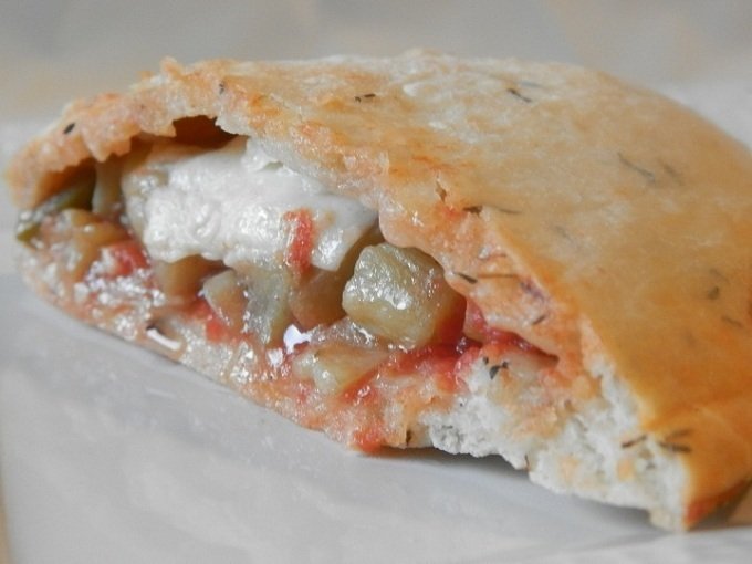 Calzone aubergine & pecorino romano Recette Ptitchef