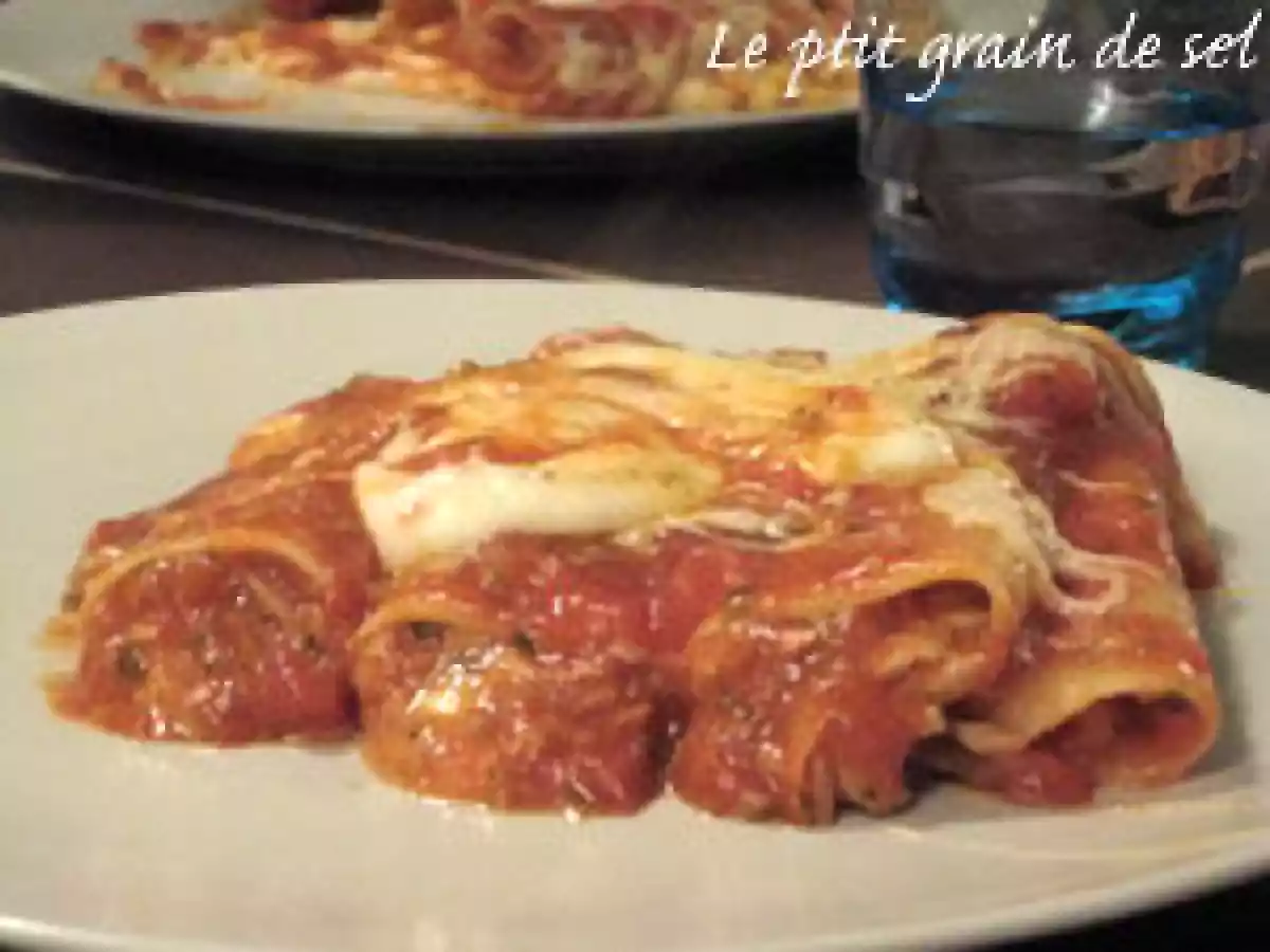 Cannelloni au thon, tomate et parmesan