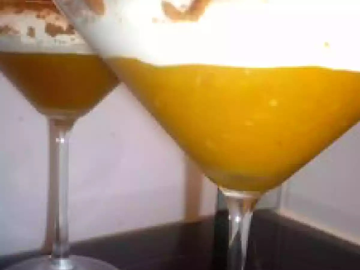 Cappuccino de mangue à la chantilly speculootée
