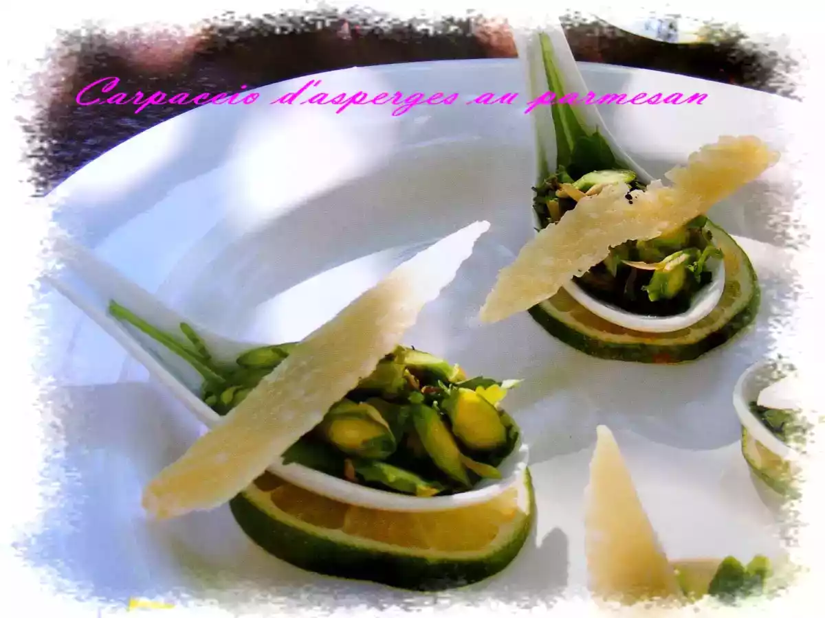 Carpaccio d'asperge en petites cuillières