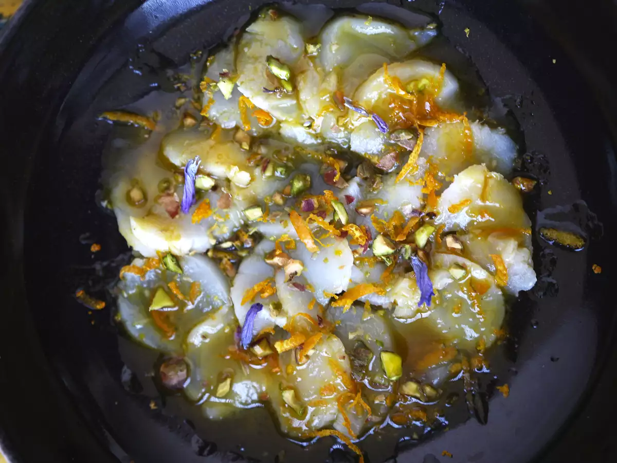 Carpaccio de coquilles Saint-Jacques, vinaigrette citronnée et pistaches - photo 3