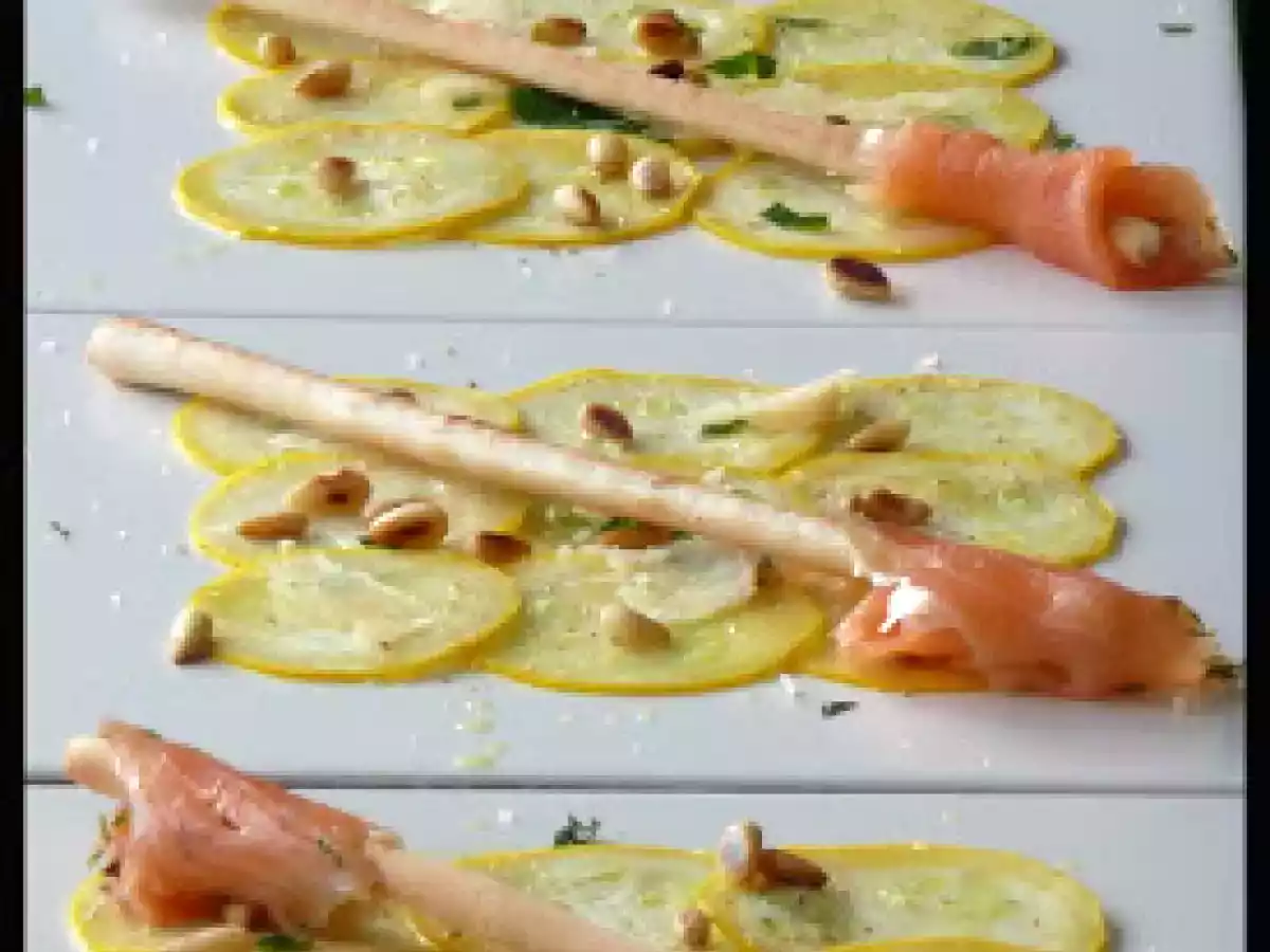 Carpaccio de courgette jaune Gold Rush, Menthe fraîche et Pignons de Pin