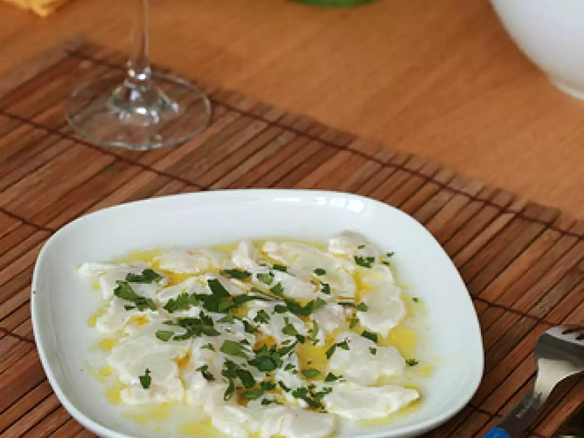 Carpaccio de lotte au citron vert & à la coriandre