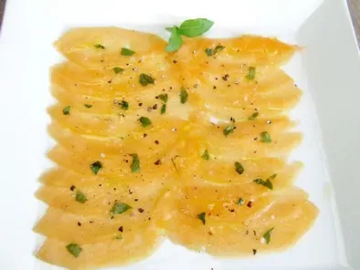 Carpaccio de melon au basilic & huile d'olive