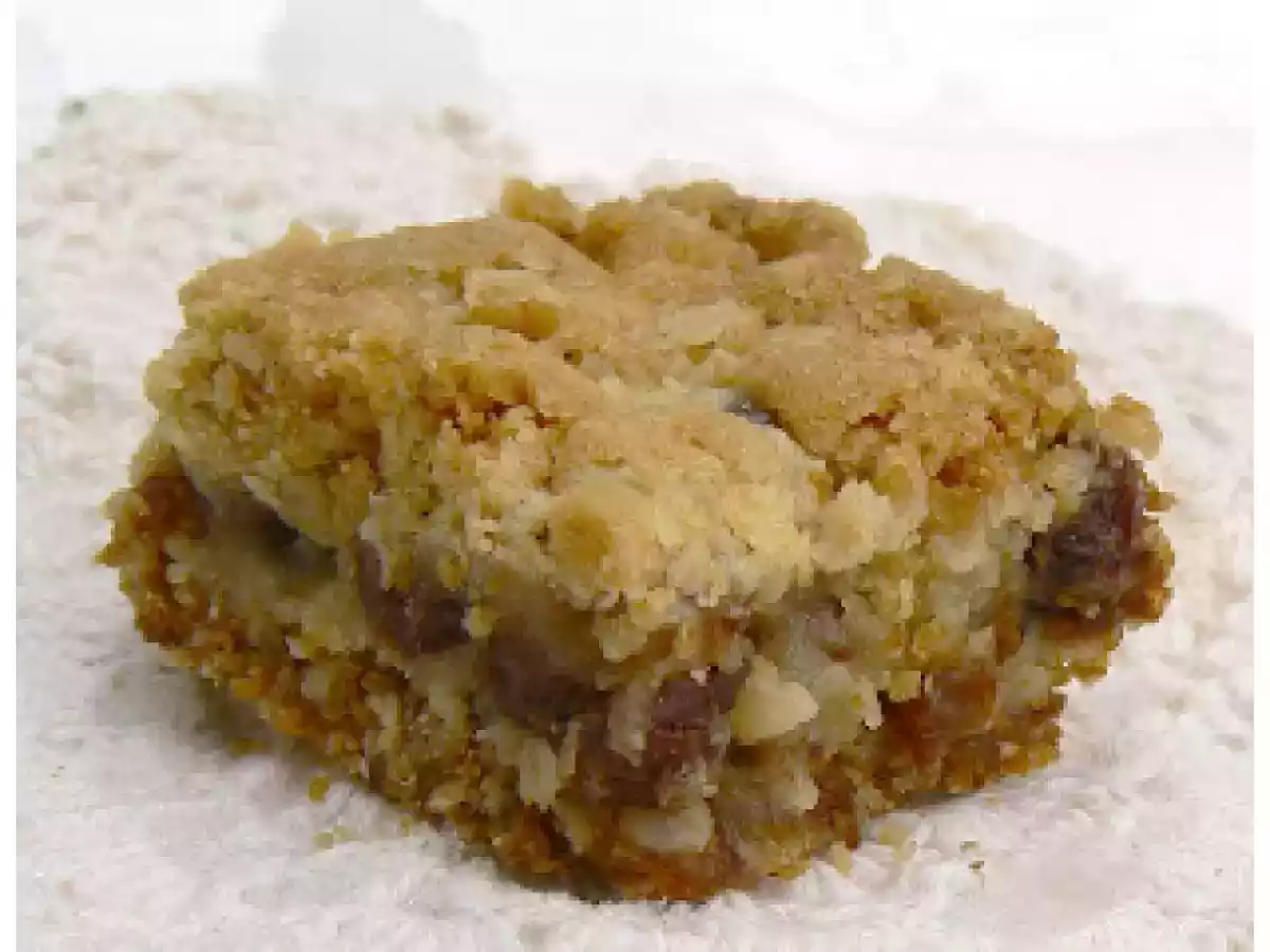 Carrés aux raisins secs et crème sûre