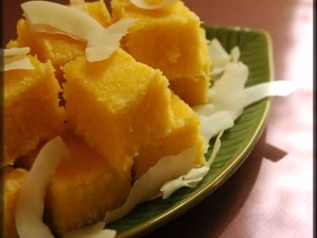 Carrés de polenta à la noix de coco