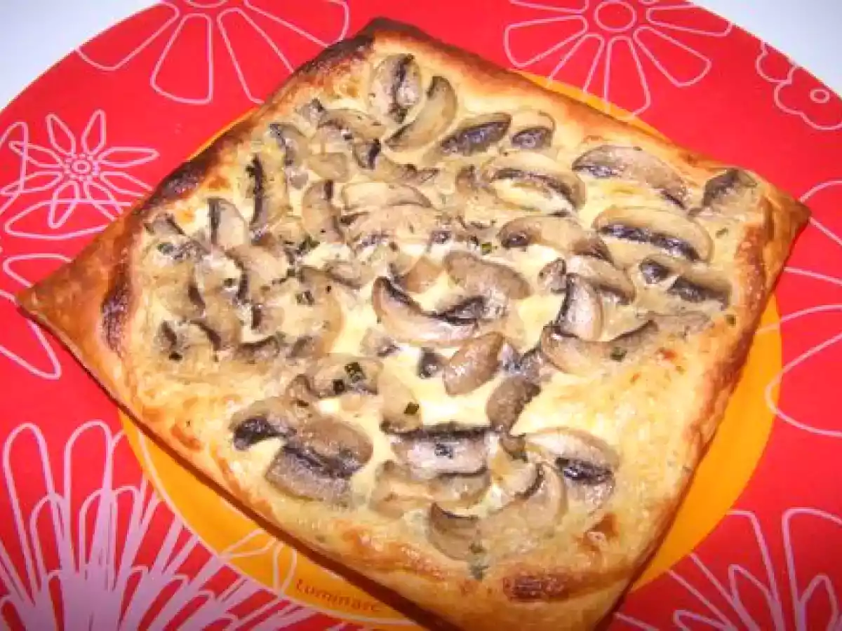 Carrés feuilletés aux champignons