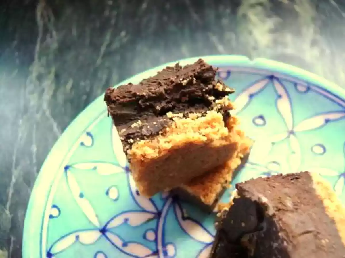 Carrés Ganache chocolat noir- lait de coco- Pâte de cajou....