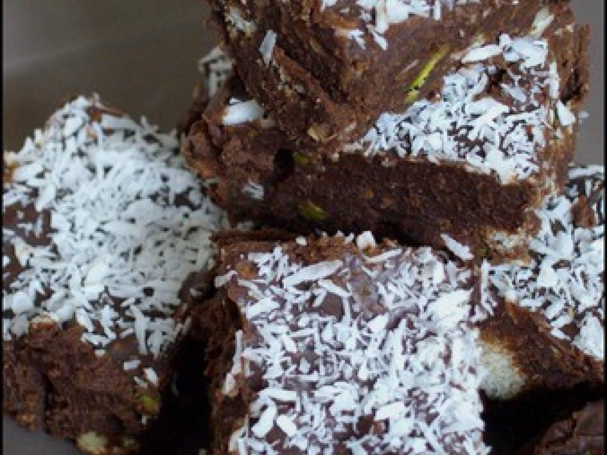 Carres Gourmands Au Chocolat Et Fruits Secs Sans Cuisson Recette Ptitchef