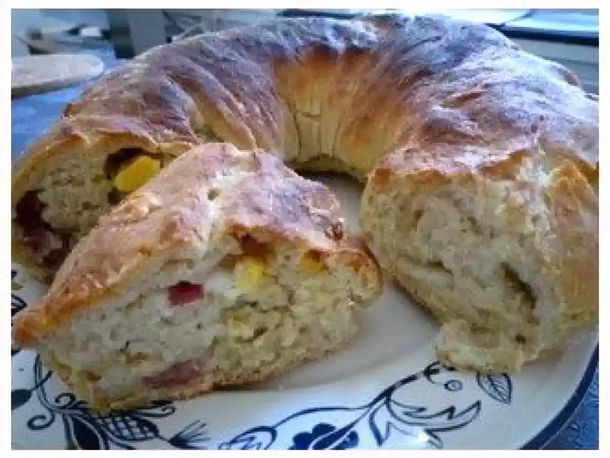 Casatiello napoletano