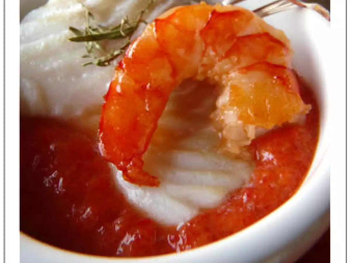 Cassolette de cabillaud et grosse crevette, crème de poivron à l'estragon - photo 2