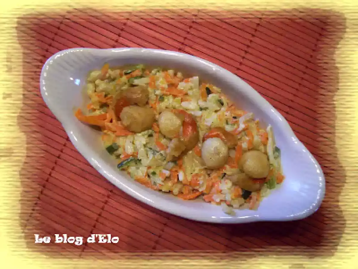 Cassolette de saint jacques sur son lit de légumes râpés...