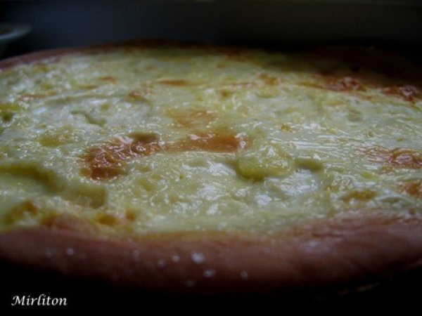 Ce Gateau De Menage On Dirait Une Pizza Forcement C Est Pour Le Jeu Sale Sucre Recette Ptitchef