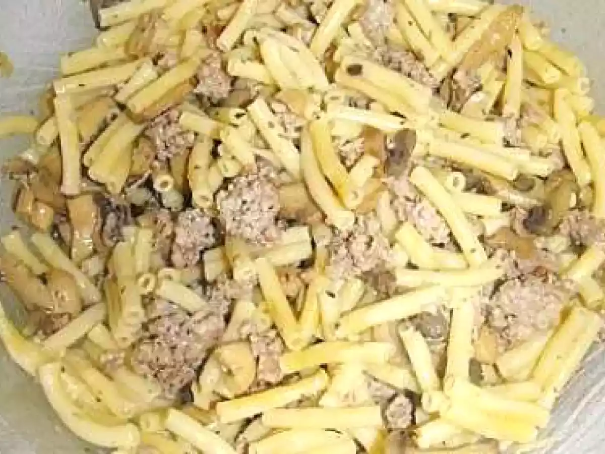 Chair à saucisse, pâtes et petits champignons - photo 2