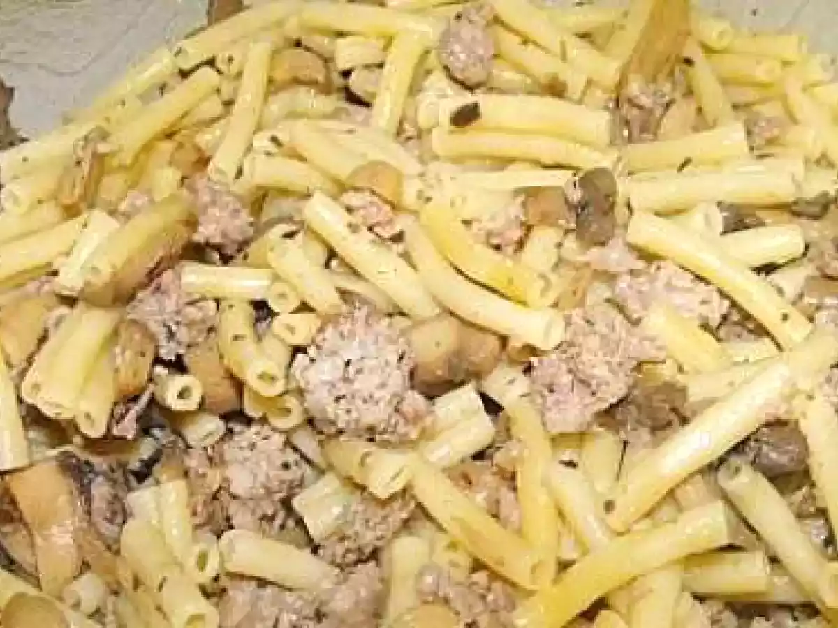 Chair à saucisse, pâtes et petits champignons - photo 3