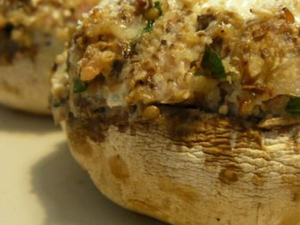 Champignons Farcis Raclette Et Graines De Sesame Recette Ptitchef