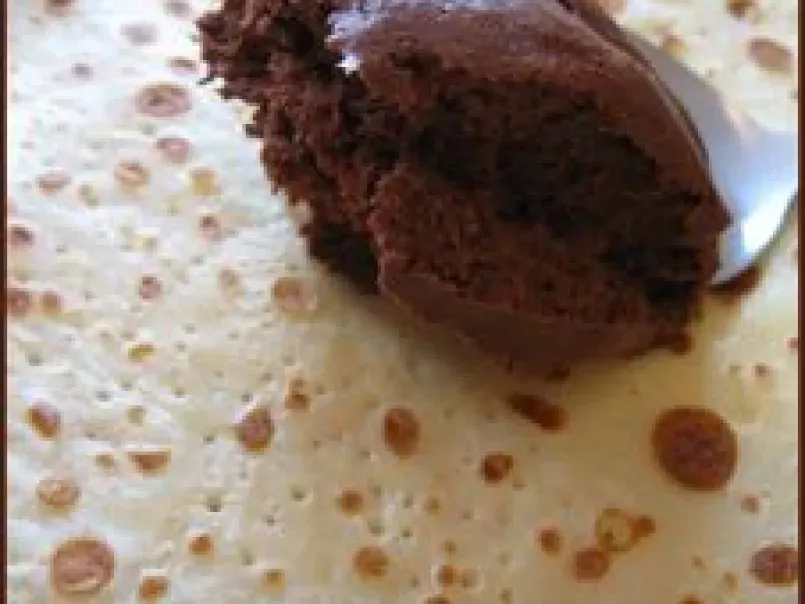 Chandeleur avec un gâteau de crêpes au chocolat, photo 1