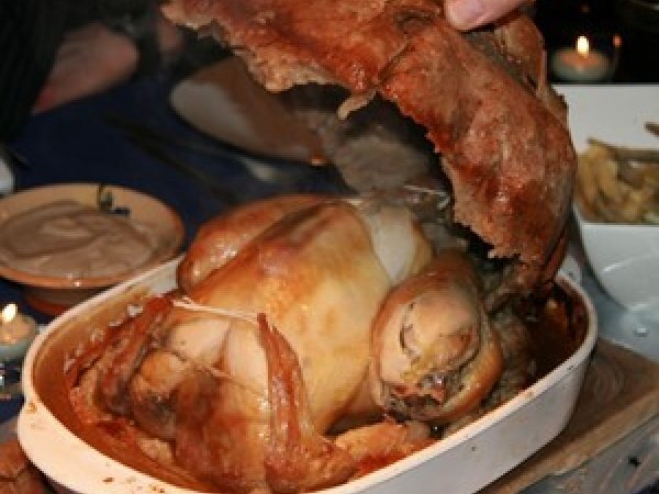 Chapon En Croûte De Pate à Sel