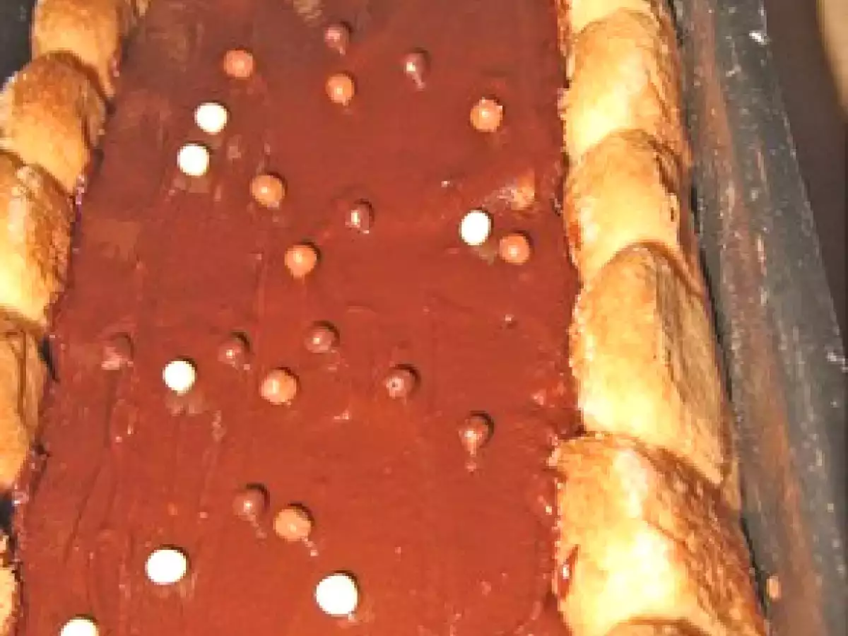 Charlotte à la frangipane ( avec un glaçage au chocolat noir intense!!!) - photo 3