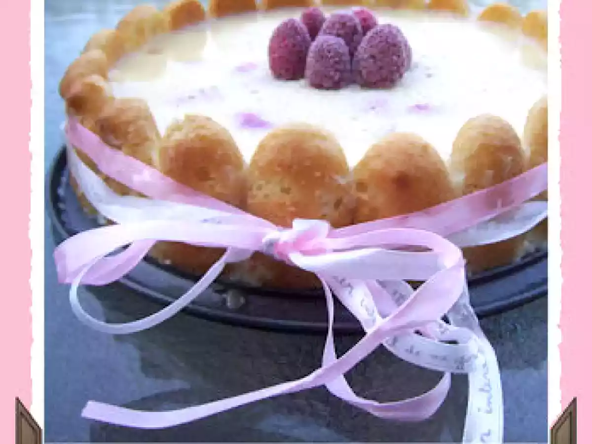 Charlotte au flan vanille et aux framboisse (4 ProPoints)