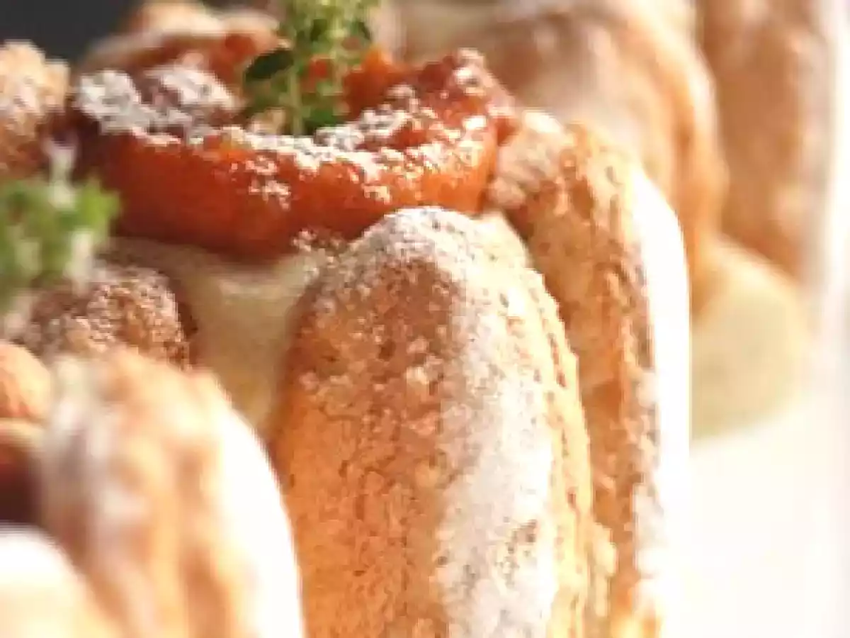 Charlotte aux bananes et abricots rôtis