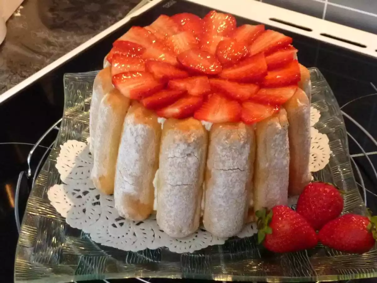 Charlotte aux fraises chantilly