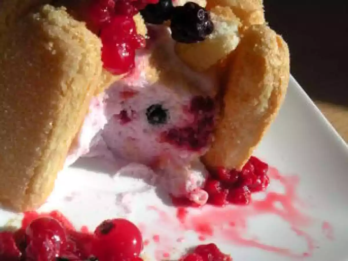 Charlotte aux fruits rouges toute légère! - photo 2