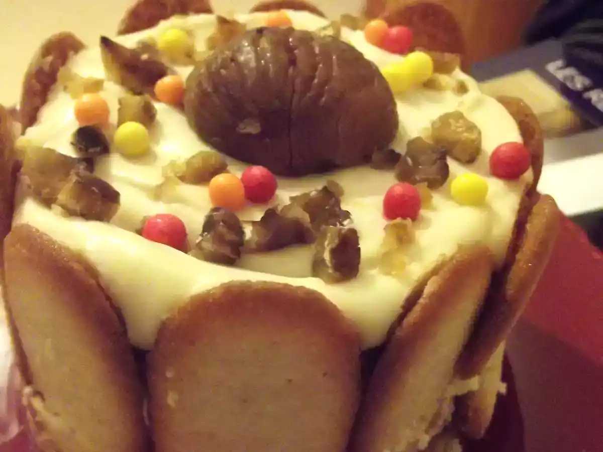 Charlotte aux marrons et aux noix