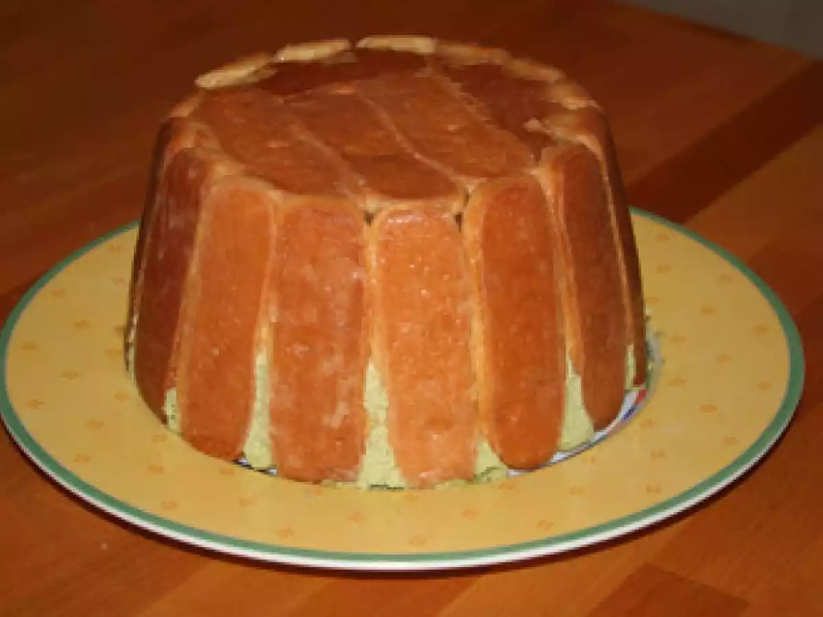 Charlotte aux pommes, marron et thé matcha