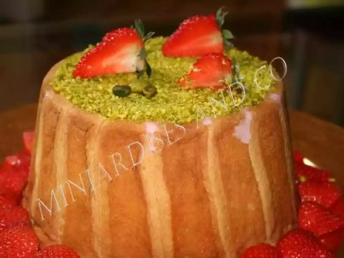 CHARLOTTE FRAISE PISTACHE