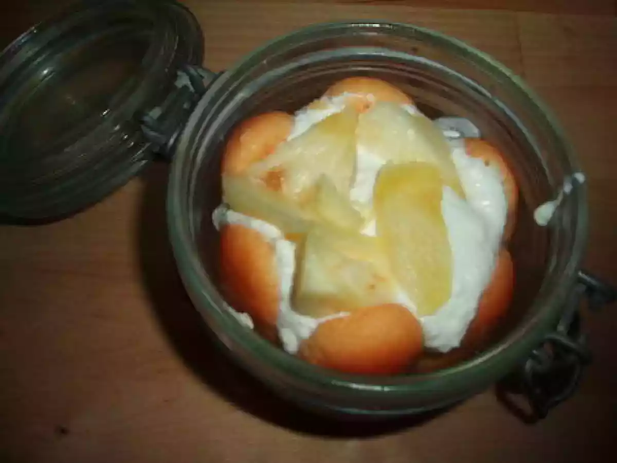 Charlotte individuelle ananas et noix de coco