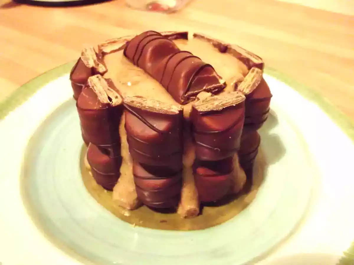 Charlotte Kinder Bueno