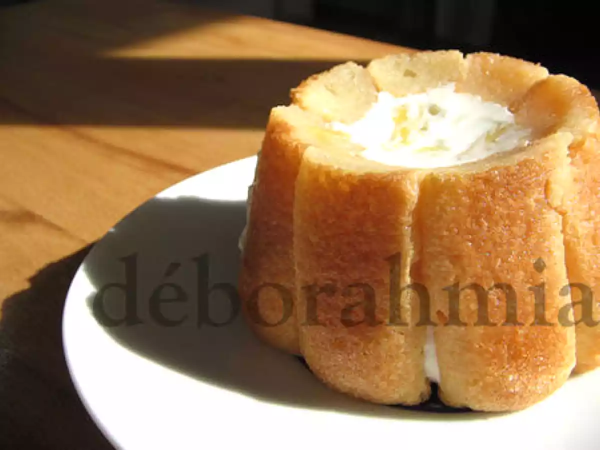 Charlotte légère à l'ananas