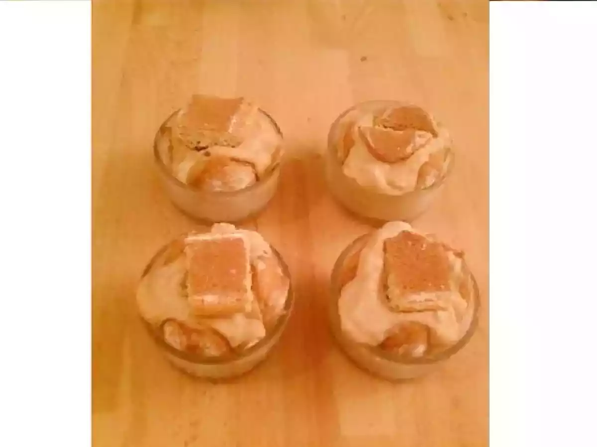 Charlotte rapide caramel-poire