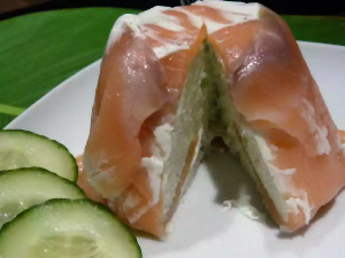 Charlotte Salée au Saumon Fumé et Concombre