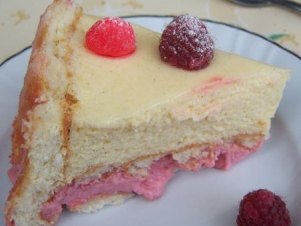 Charlotte Vanille Mascarpone Et Fraises Pour L Anniversaire De Mon Homme Recette Ptitchef