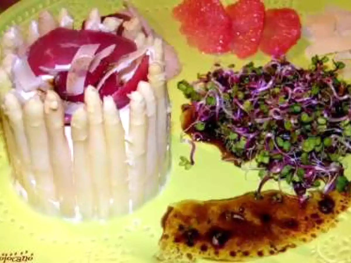 Charlottes aux asperges et magret de canerd