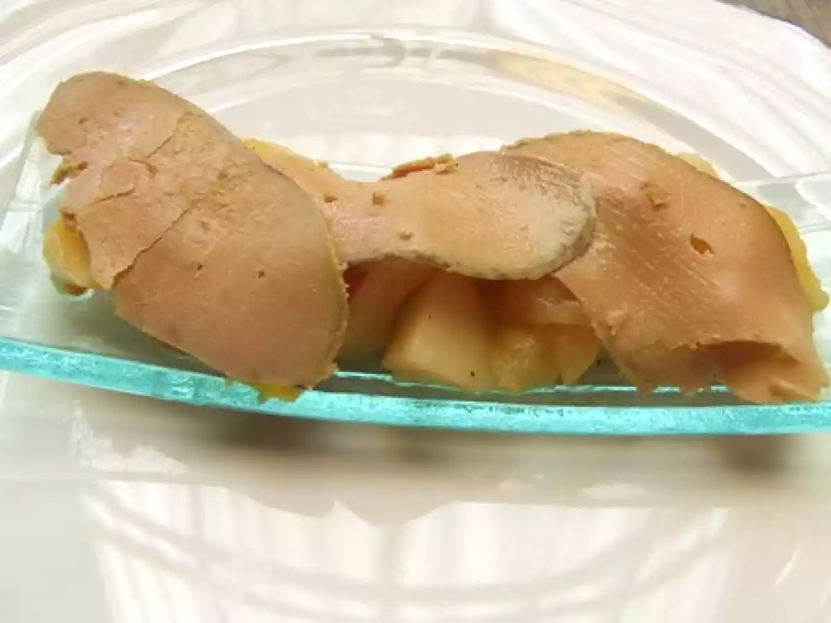 Chaud froid de pommes & copeaux de foie gras