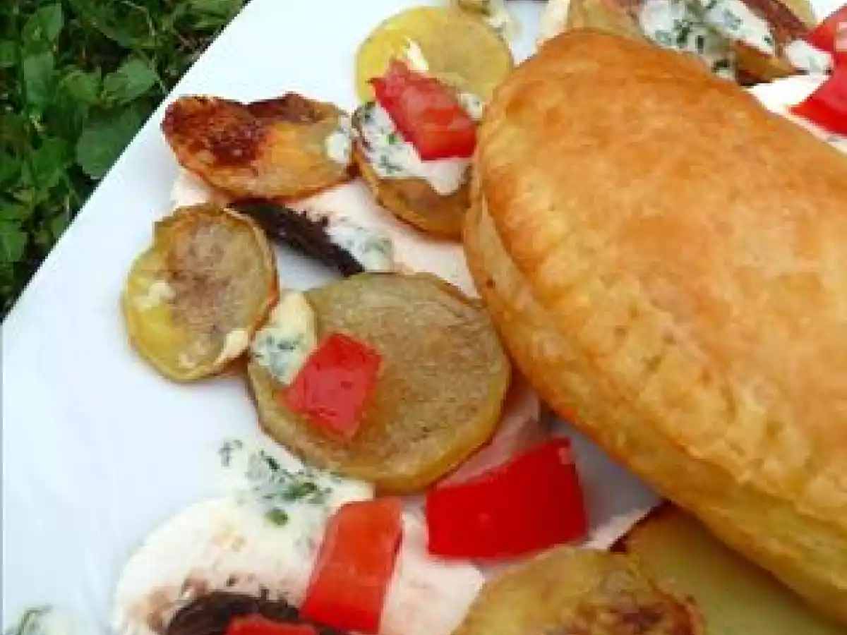 CHAUSSON BAROUSSE, CHAMPiGNON DE PARiS ET JAMBON CRU - photo 2