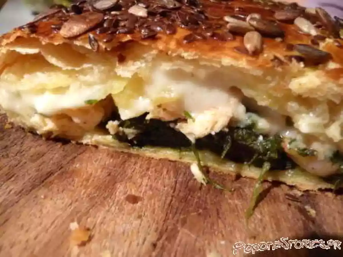 CHAUSSON FEUILLETE AUX GRAINES SAUMON CREVETTES EPINARDS