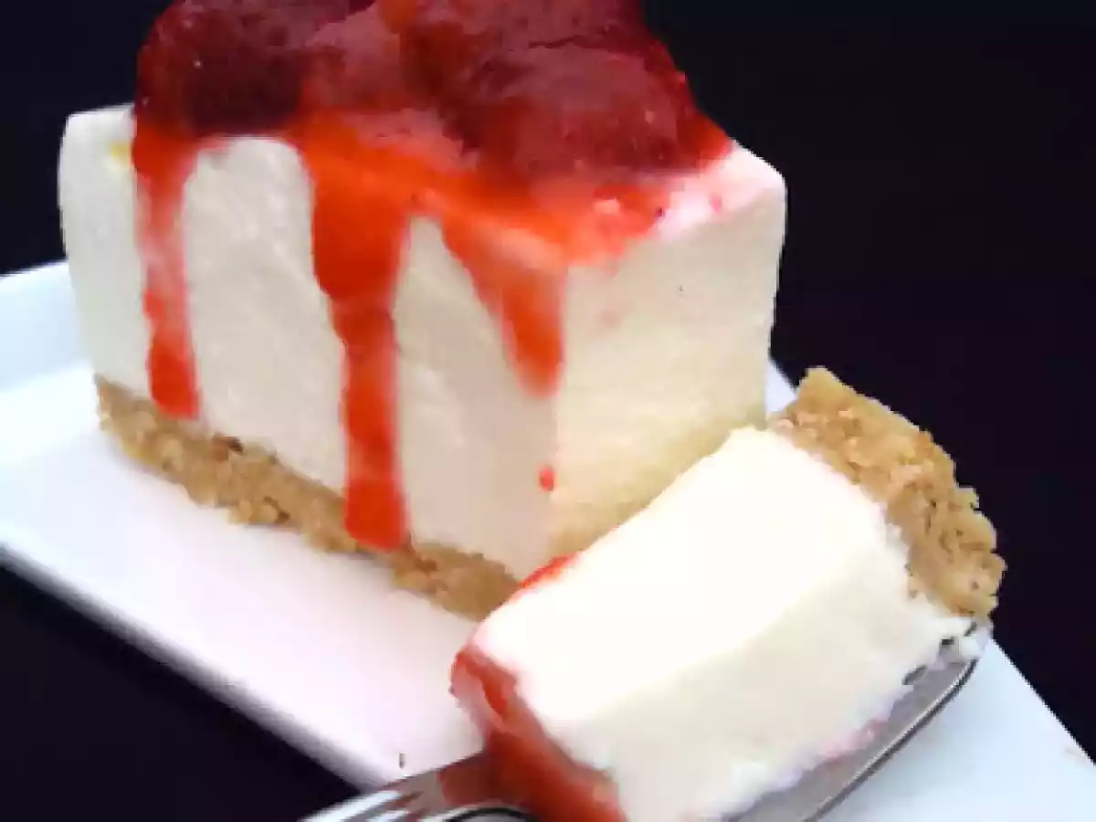 CHEESECAKE AU CHOCOLAT BLANC ET AUX FRAISES - photo 2