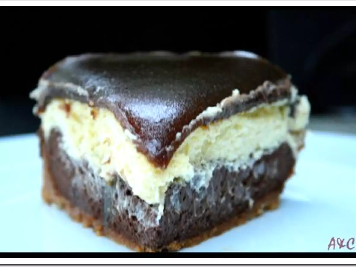 Cheesecake au chocolat noir, au chocolat blanc et son miroir de caramel au beurre - photo 2