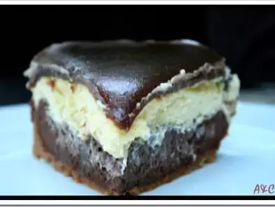 Cheesecake au chocolat noir, au chocolat blanc et son miroir de caramel au beurre - photo 2