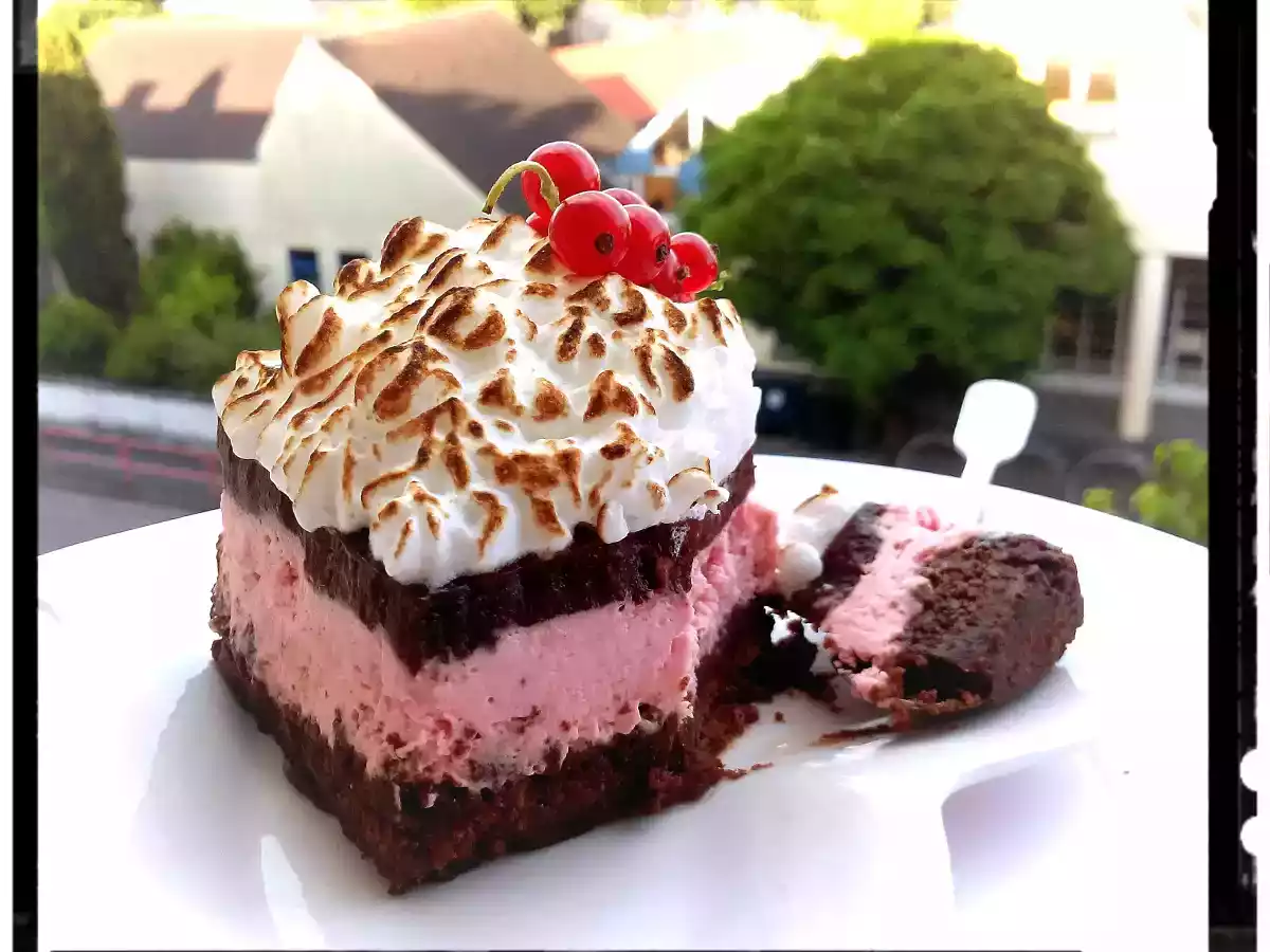 Cheesecake cookies mousse fromage-blanc à la fraise et sa gelée de coulis meringué